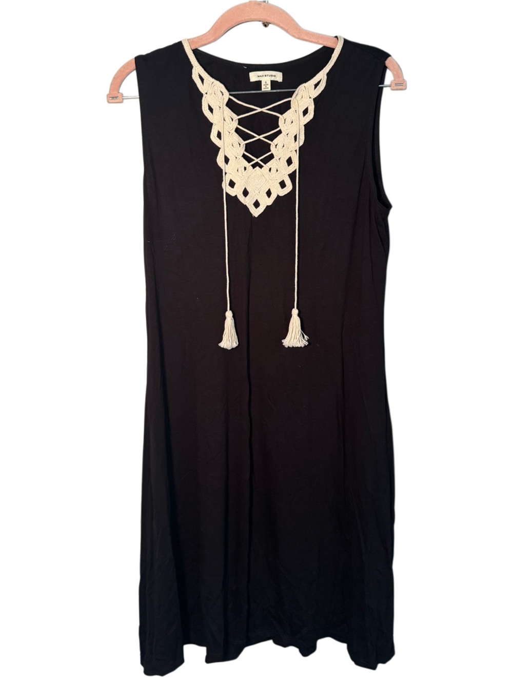Casual Black Sleeveless Dress with Cream Crochet Neck